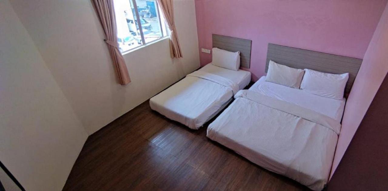 Dream House Hotel Skudai Bagian luar foto