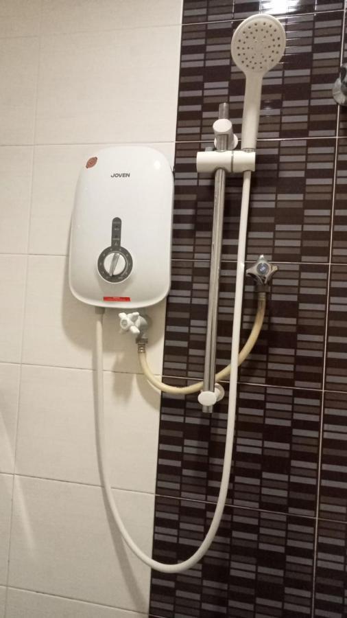 Dream House Hotel Skudai Bagian luar foto